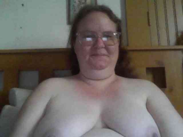 queen211 webcam