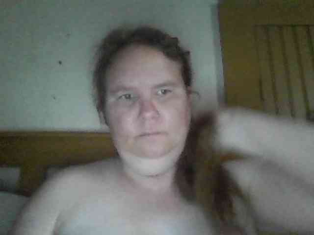queen211 webcam