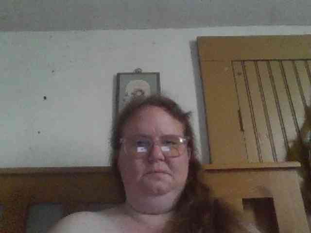 queen211 webcam