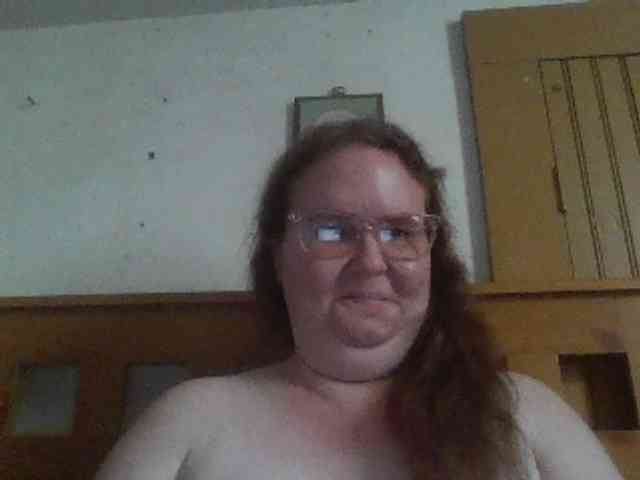 queen211 webcam