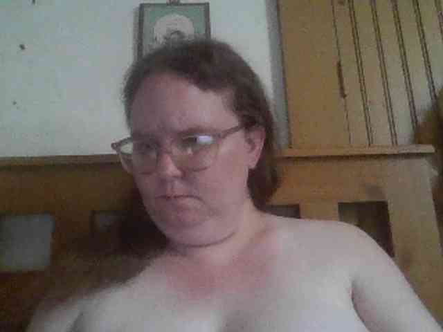 queen211 webcam