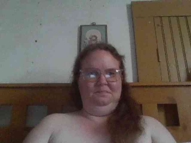 queen211 webcam