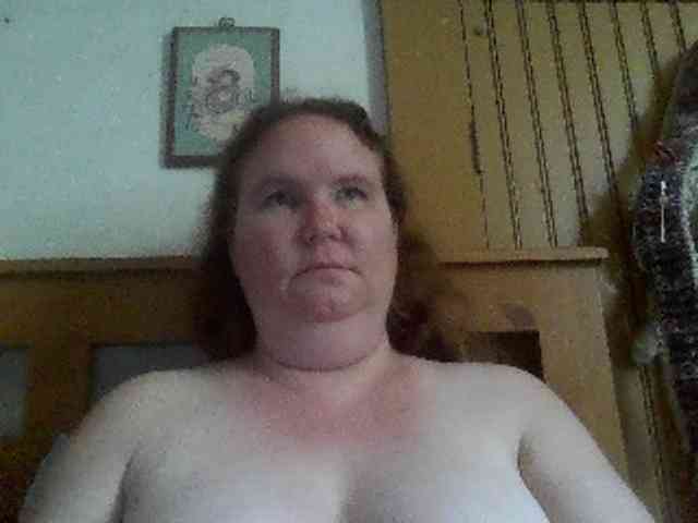 queen211 webcam