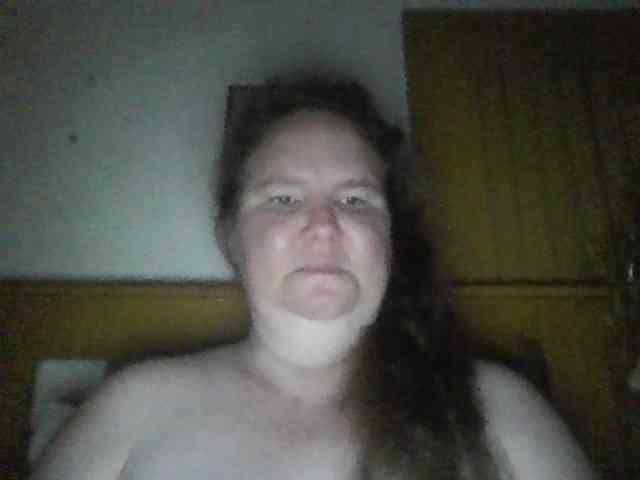 queen211 webcam