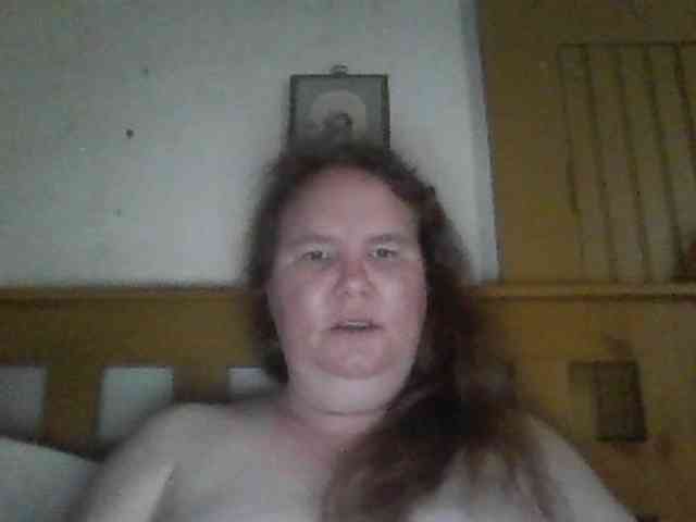 queen211 webcam