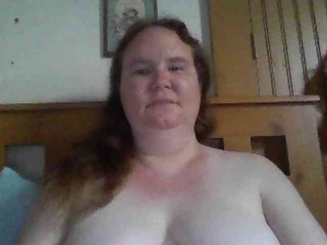 queen211 webcam