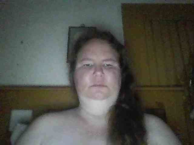 queen211 webcam