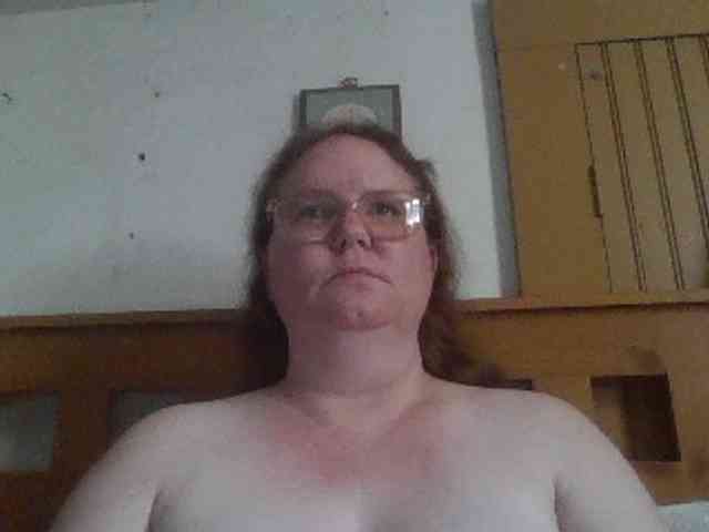 queen211 webcam