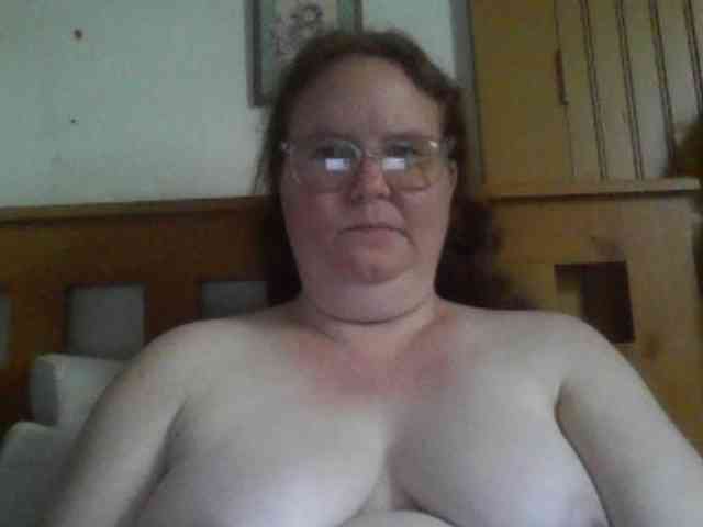 queen211 webcam