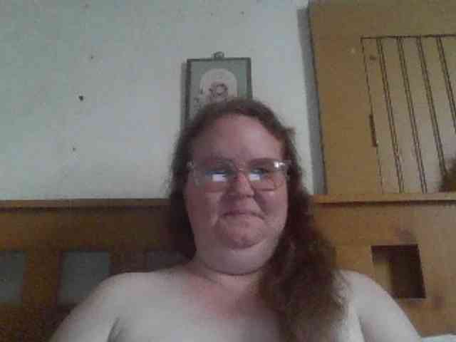 queen211 webcam