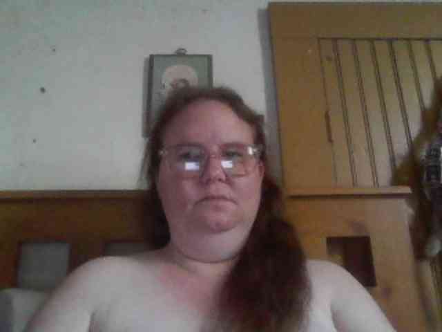 queen211 webcam