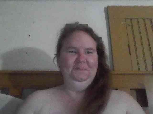 queen211 webcam