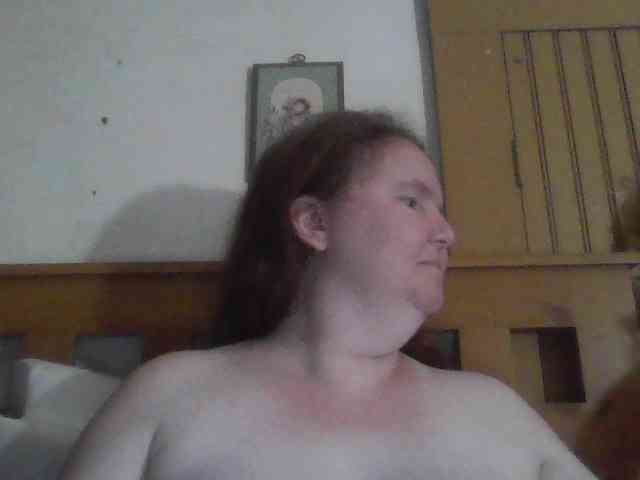 queen211 webcam