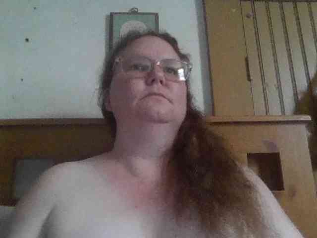queen211 webcam