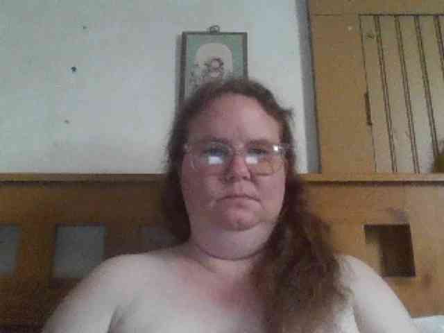 queen211 webcam