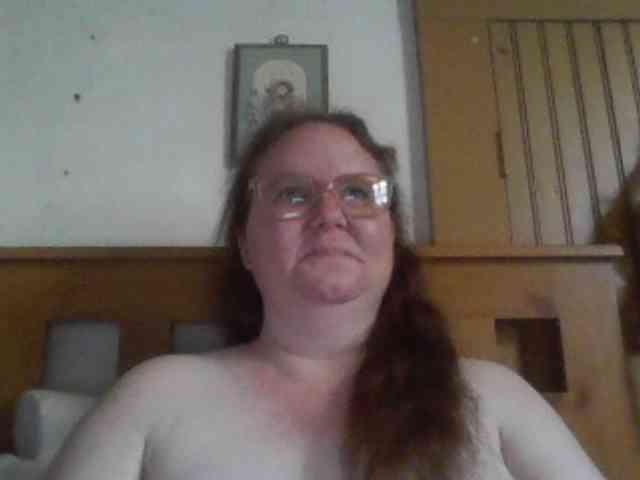 queen211 Live Webcam on BongaCams