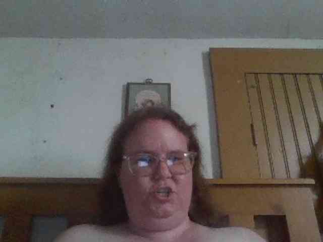 queen211 webcam
