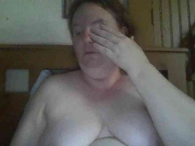 queen211 webcam