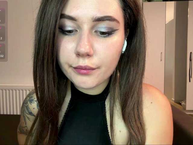 CherryHanki live cam on BongaCams