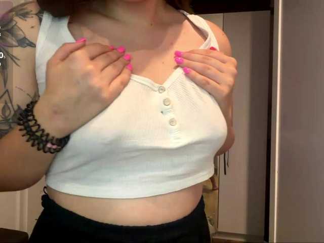 CherryHanki live cam on BongaCams