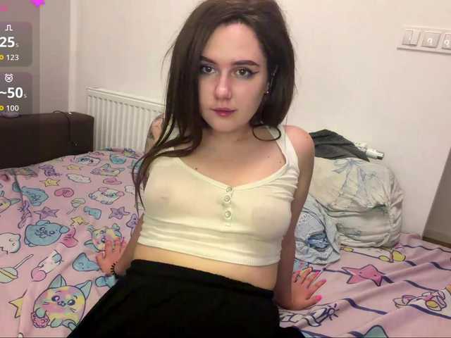 CherryHanki live cam on BongaCams