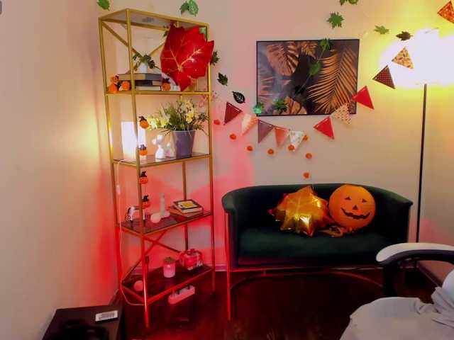 ManicPixie live cam preview