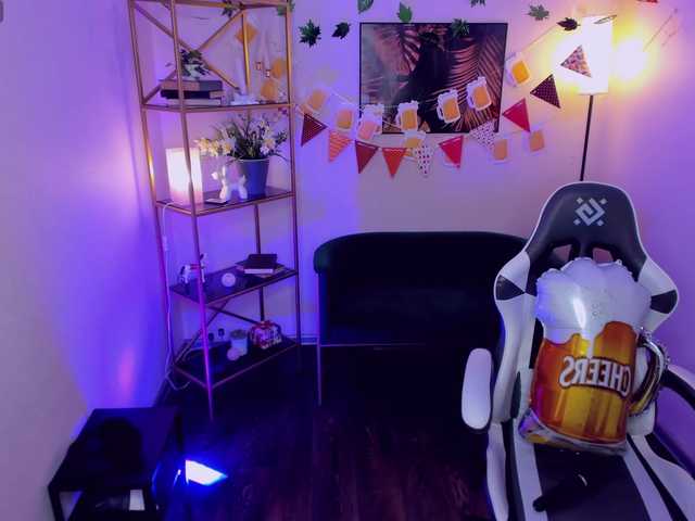 ManicPixie live cam preview