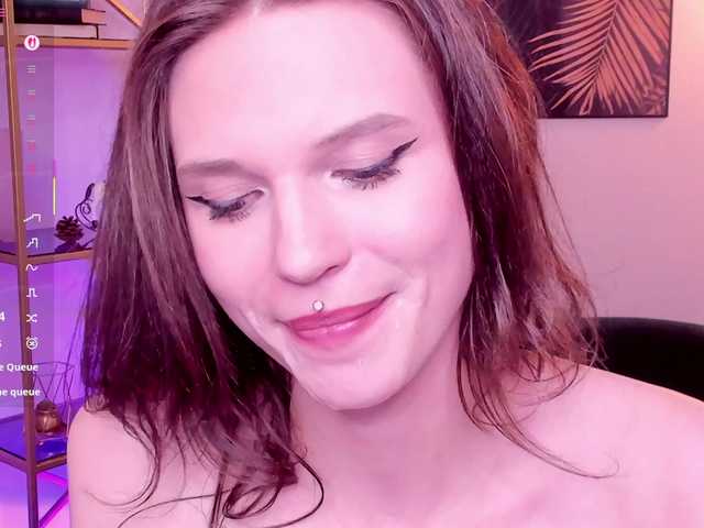 KellyStarlight live cam on BongaCams