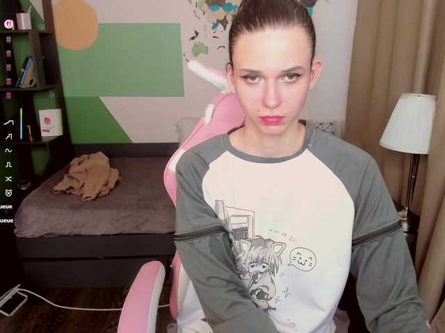 KellyStarlight live cam on BongaCams