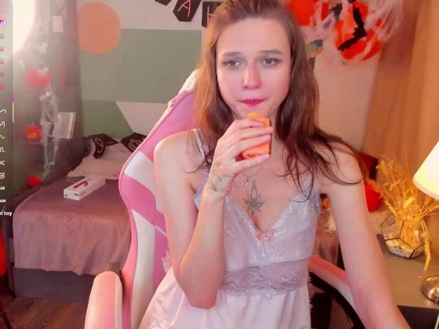 KellyStarlight live cam on BongaCams