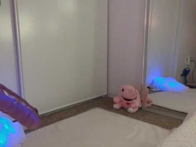 ElyeRoss, en vivo ahora en BongaCams