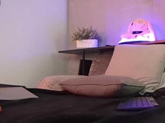 ElyeRoss live cam on BongaCams