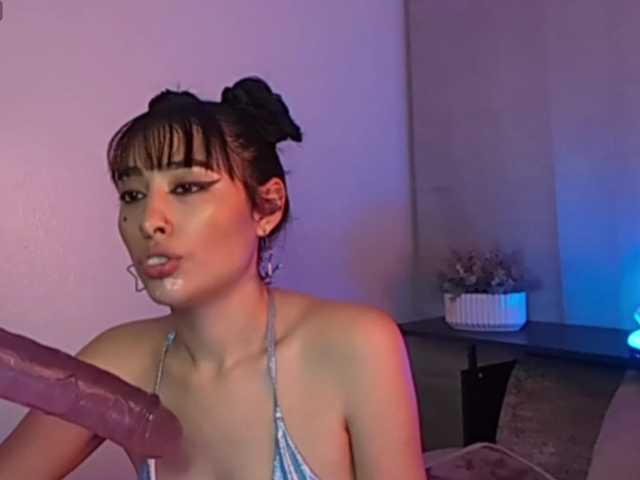 ElyeRoss live cam on BongaCams