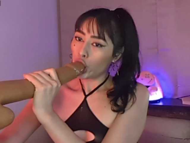 ElyeRoss live cam on BongaCams