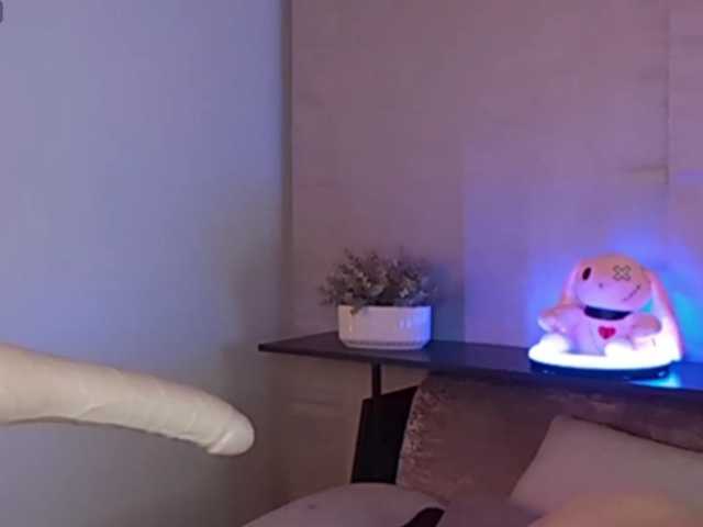 ElyeRoss live cam on BongaCams