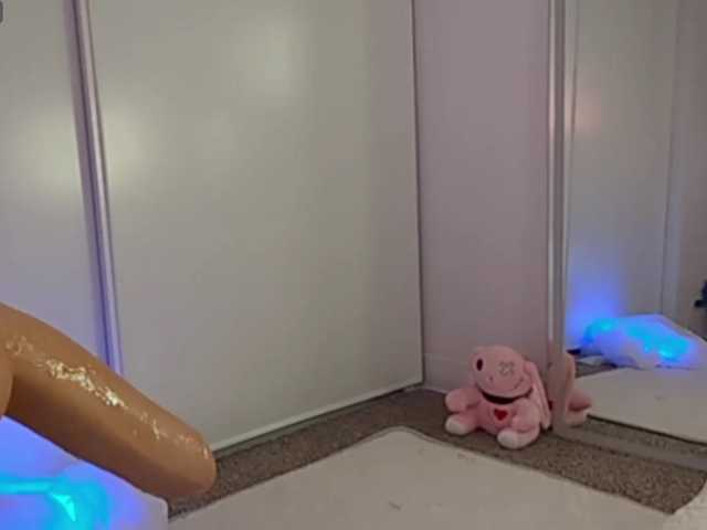ElyeRoss, en vivo ahora en BongaCams