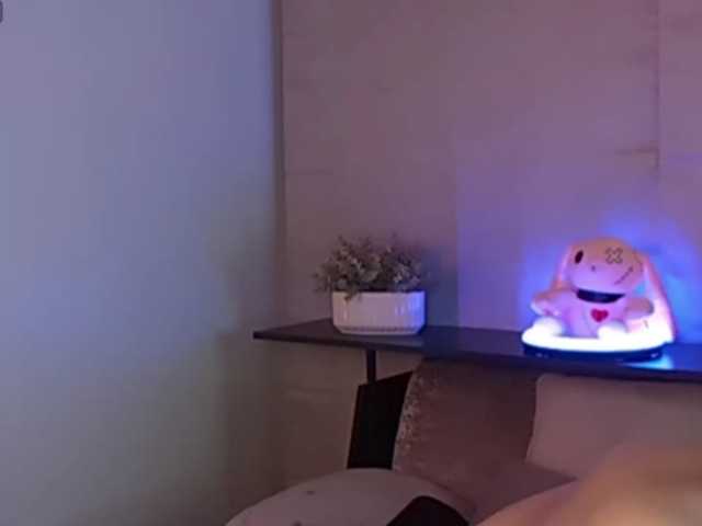 ElyeRoss live cam on BongaCams
