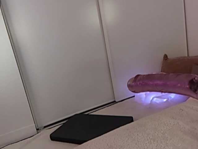 ElyeRoss live cam on BongaCams