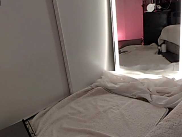 ElyeRoss live cam on BongaCams