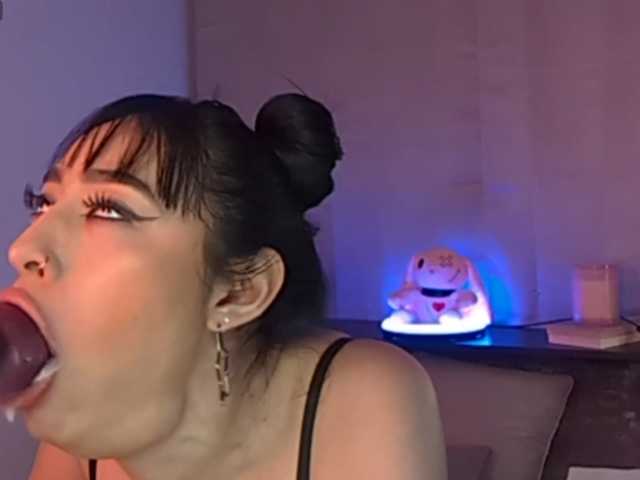 ElyeRoss live cam on BongaCams