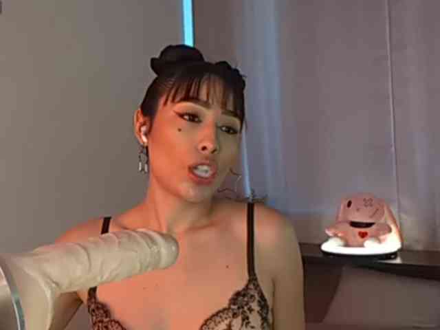 ElyeRoss webcam