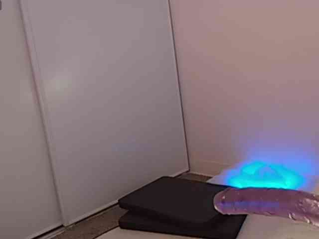 ElyeRoss webcam