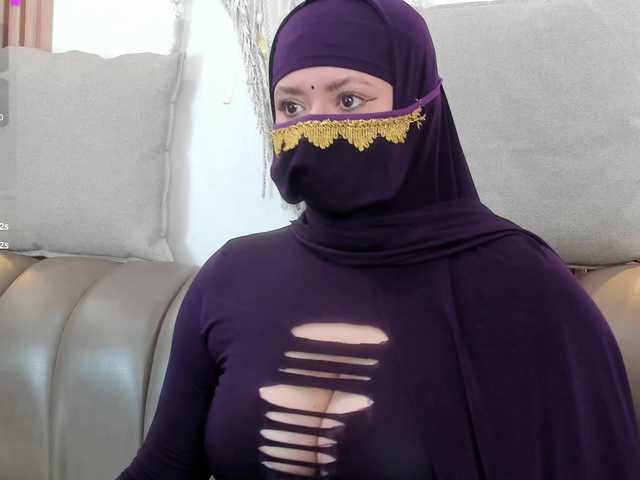 yasmin-dina cam belle