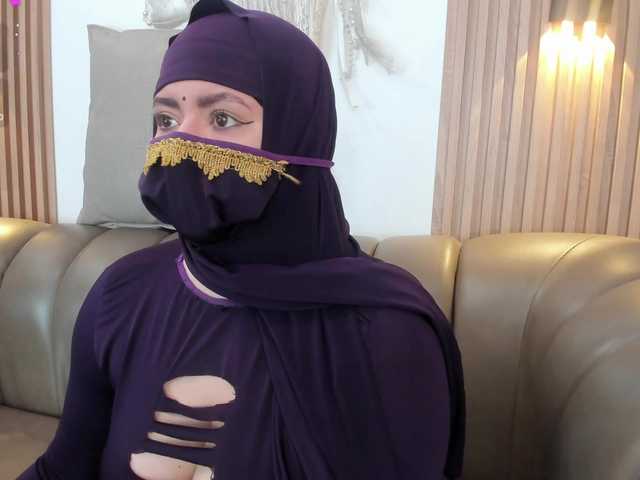 yasmin-dina live cam on BongaCams