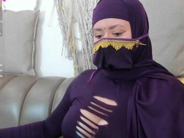 yasmin-dina live cam on BongaCams