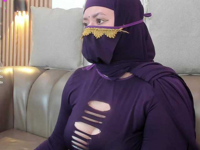 yasmin-dina live cam on BongaCams