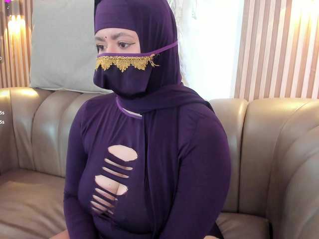 yasmin-dina cam belle