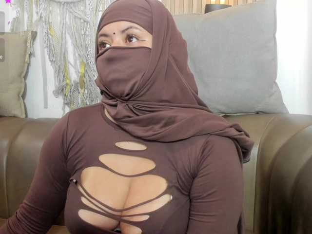 yasmin-dina live webcam show