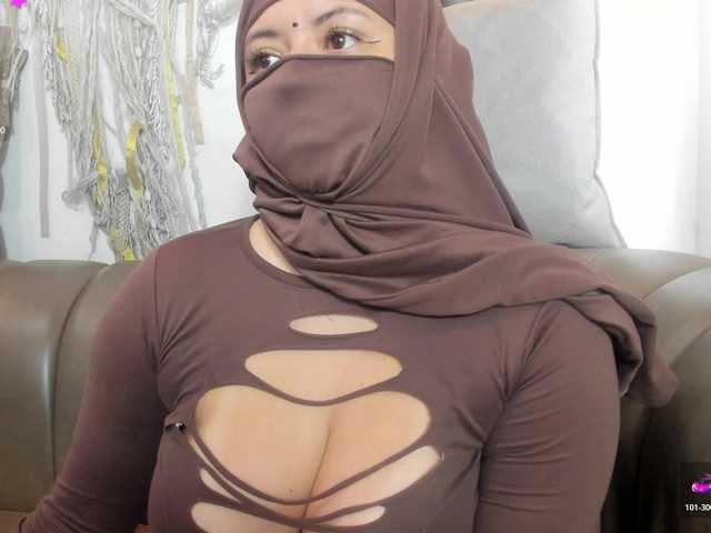 yasmin-dina live cam on BongaCams