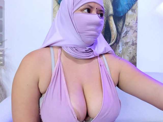 yasmin-dina live cam on BongaCams